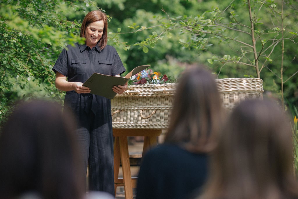 Dying to Go Green homepage image featuring funeral celebrant Beth Kirkham at a natural burial ground